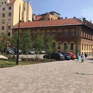 Season 2 Budapeszt